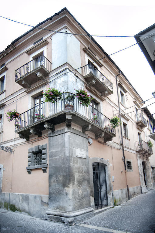 Palazzo Salini - Appartamento Familiare Sulmona Extérieur photo